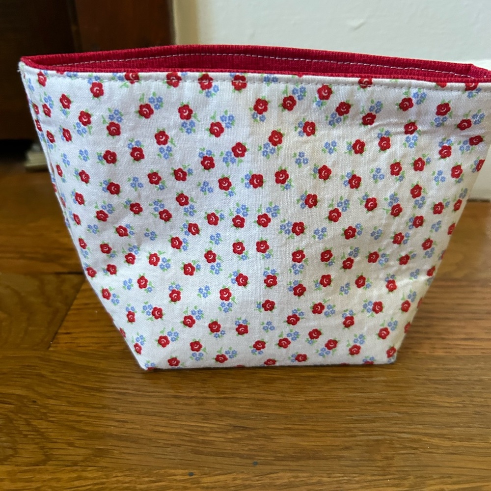 Hand Crafted Red Floral Storage Pouch - Picture 2 of 6